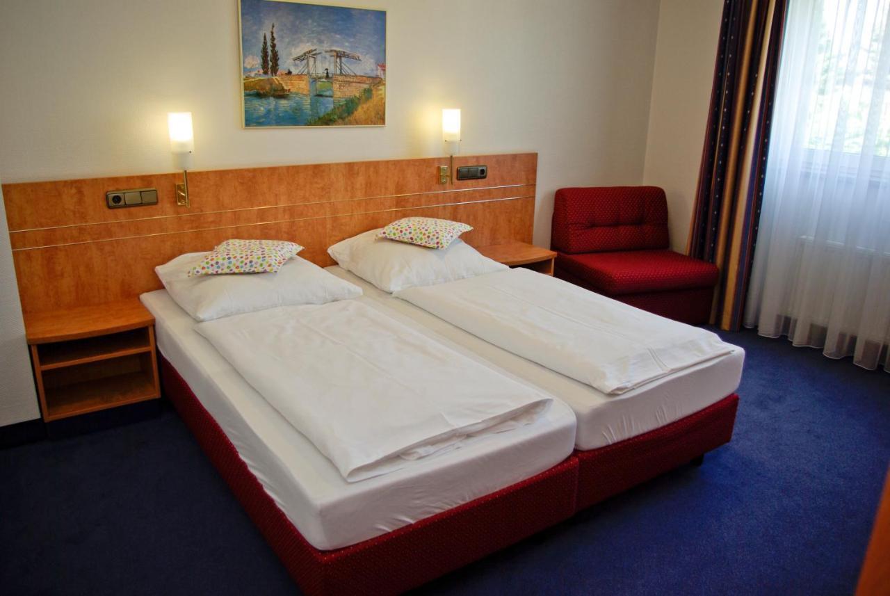Airport Business Hotel Koeln Rum bild