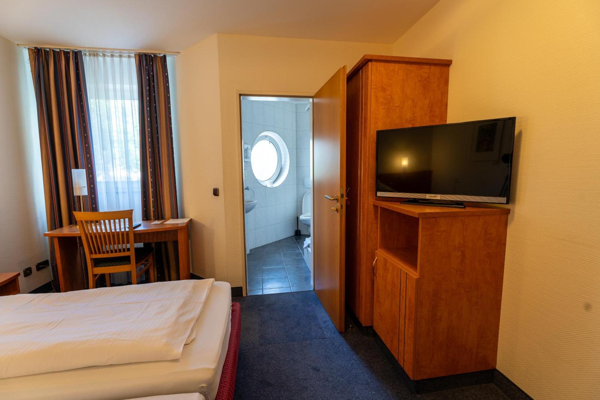 Airport Business Hotel Koeln Exteriör bild