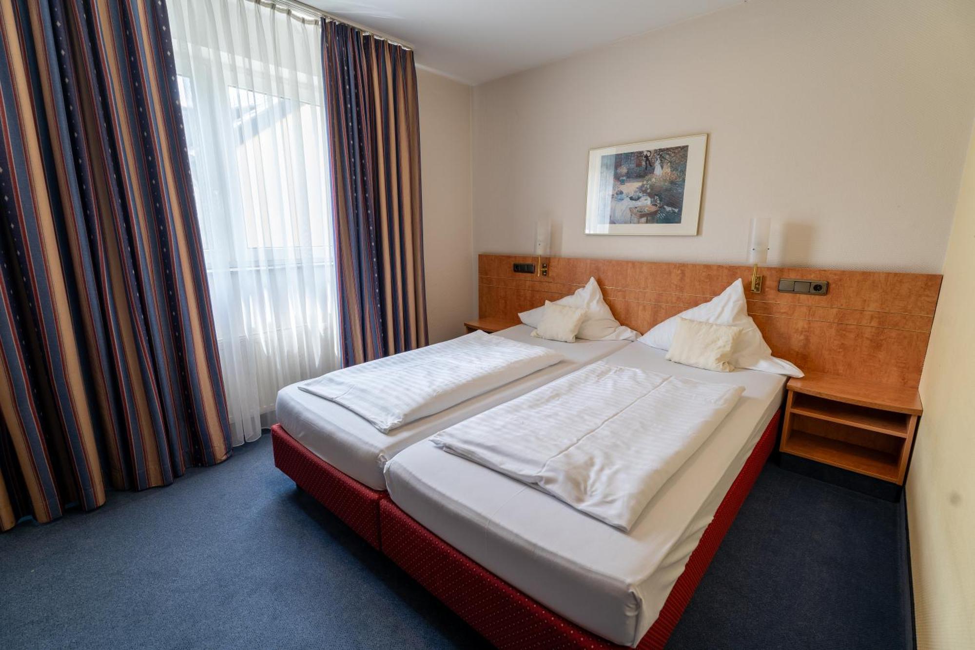 Airport Business Hotel Koeln Exteriör bild