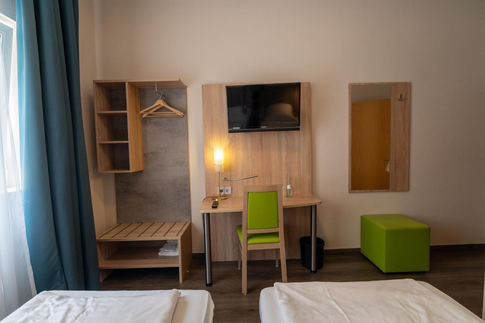 Airport Business Hotel Koeln Exteriör bild