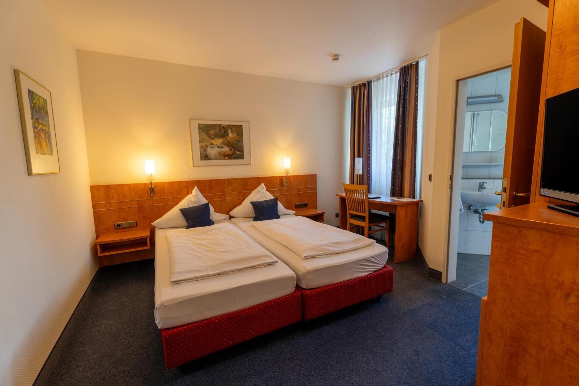 Airport Business Hotel Koeln Exteriör bild