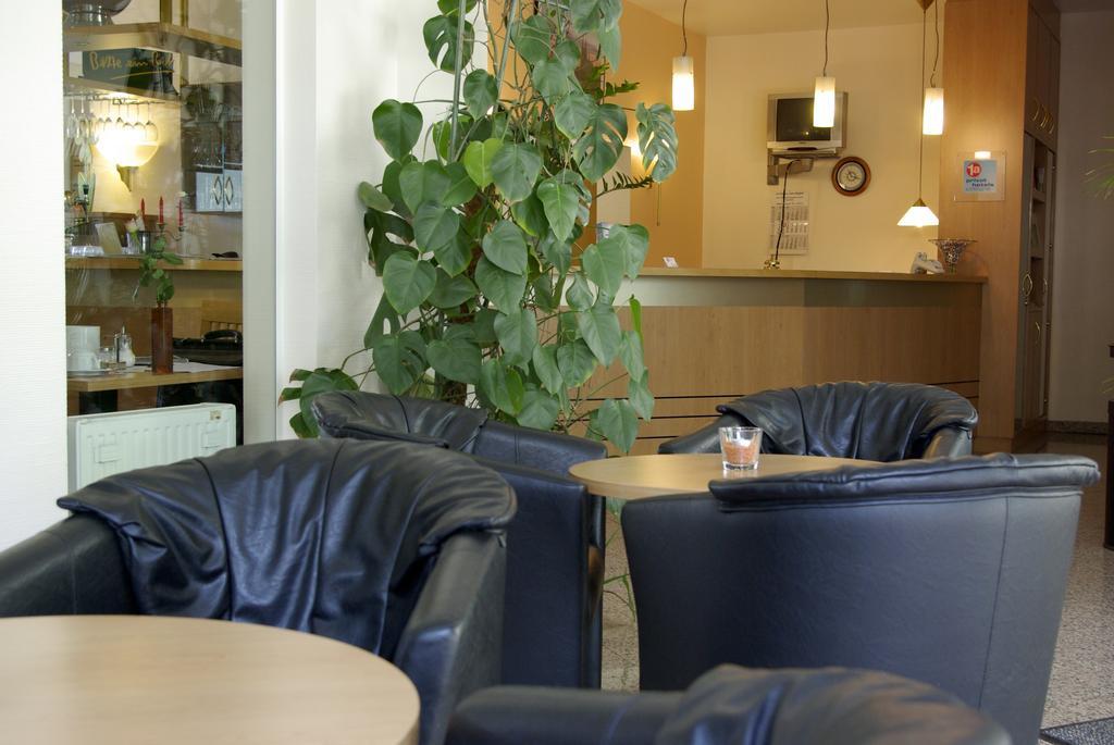 Airport Business Hotel Koeln Exteriör bild
